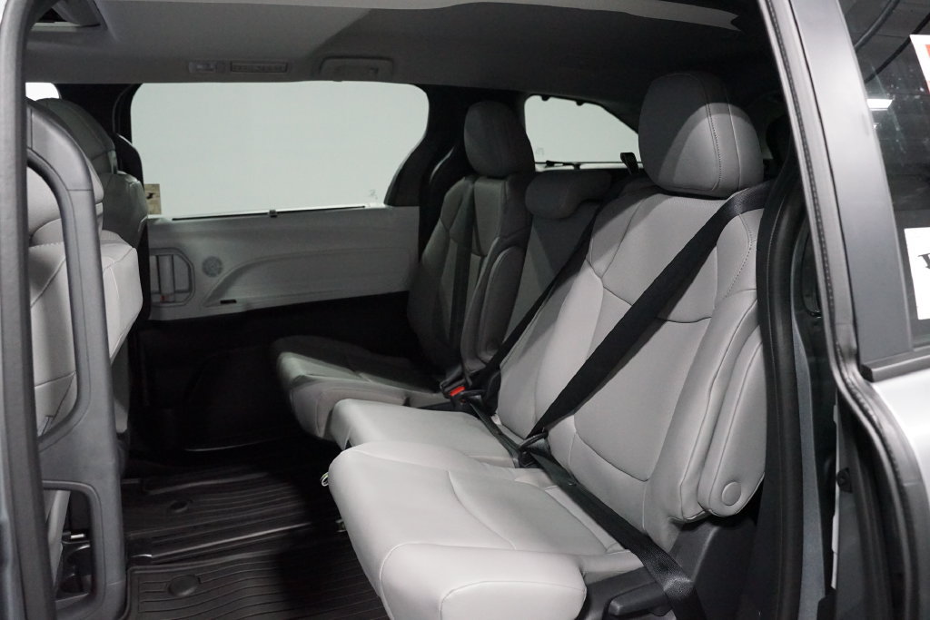 New 2026 Toyota Sienna XLE FWD image 29