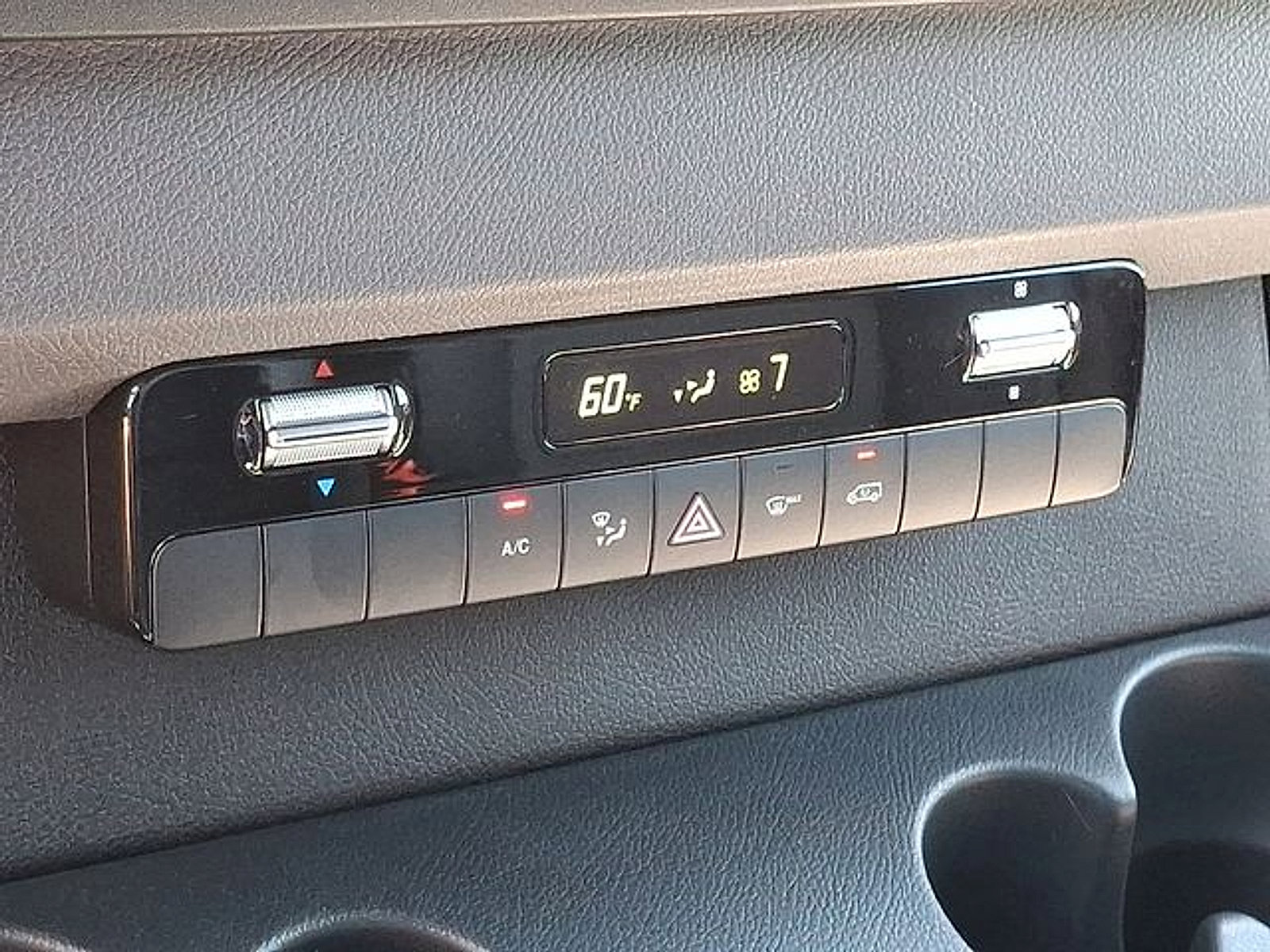 Used 2025 Mercedes-Benz Sprinter 2500 image 16