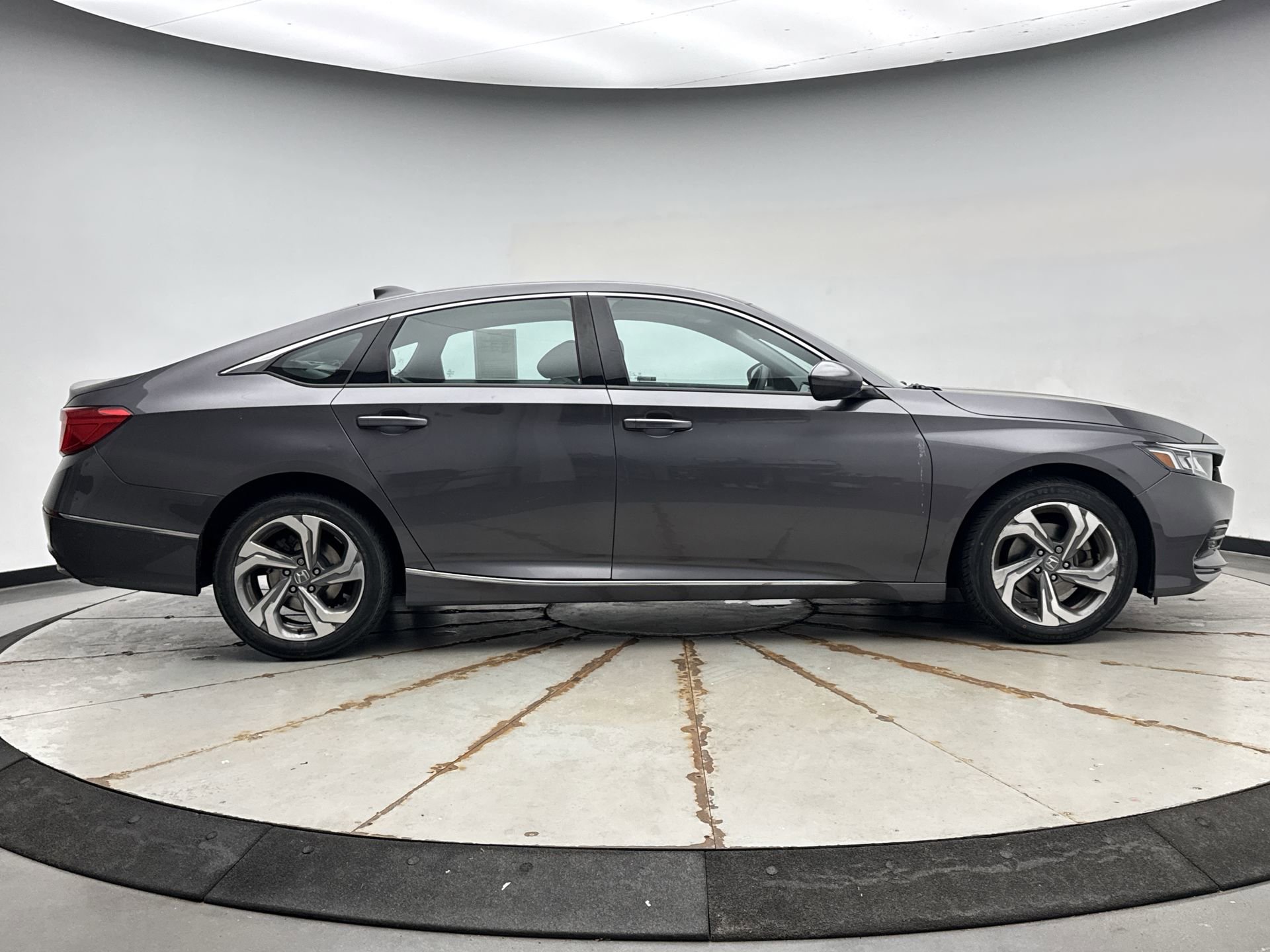 Used 2020 Honda Accord EX image 6