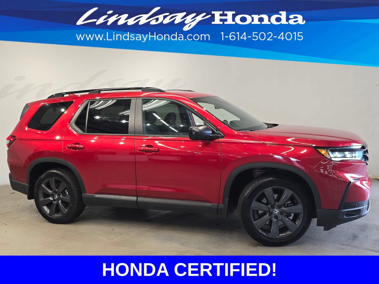Certified 2025 Honda Pilot Sport image 3