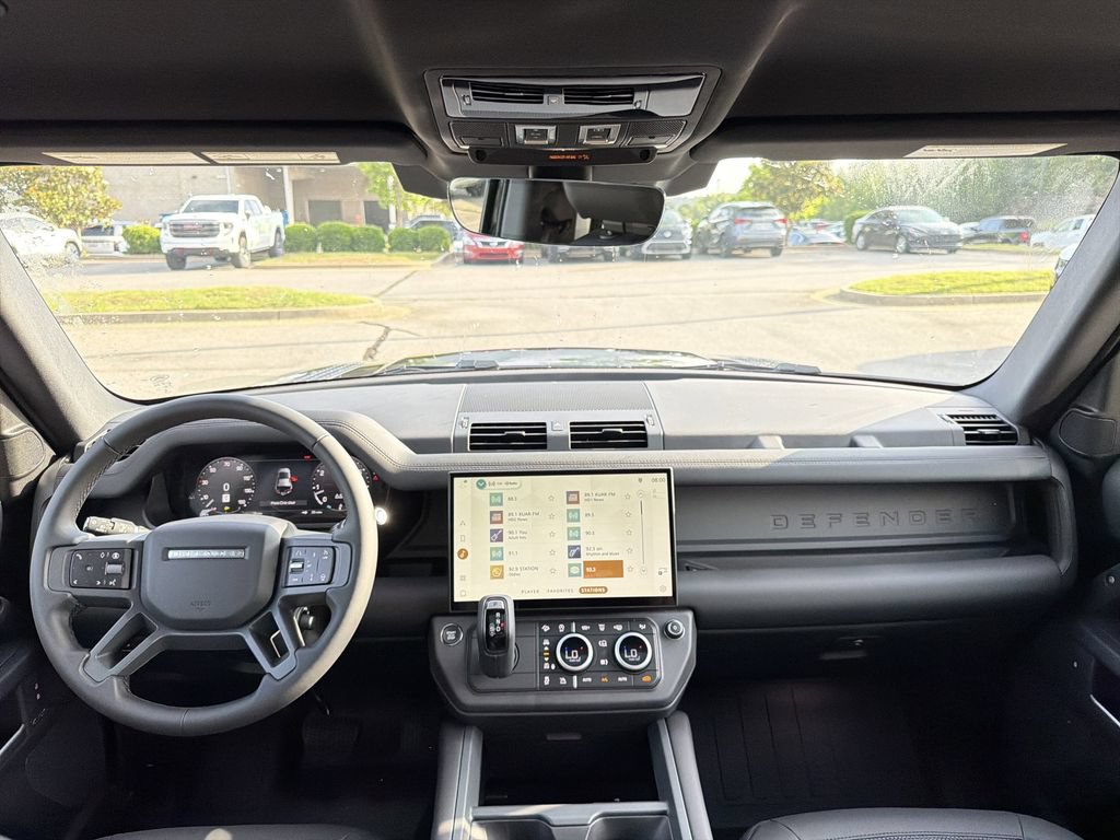 New 2026 Land Rover Defender 110 X-Dynamic SE AWD/4WD image 18