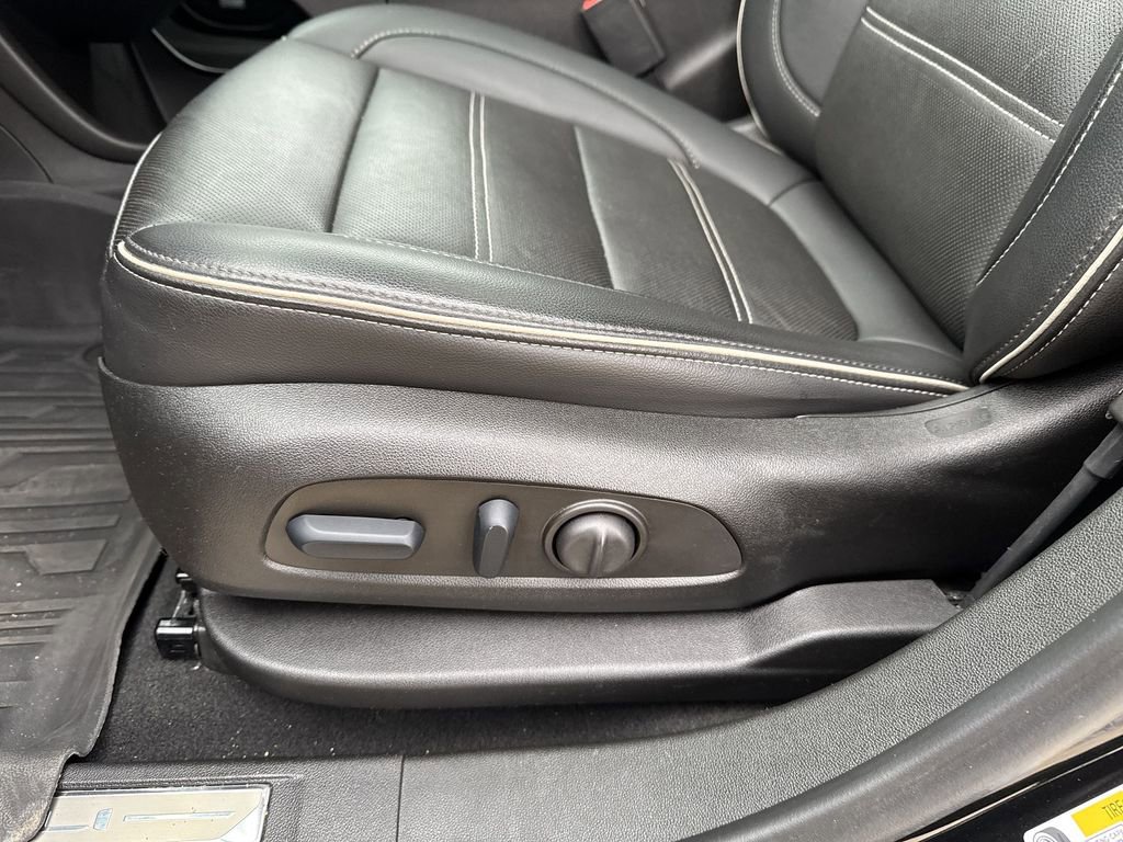 Certified 2023 GMC Acadia Denali w/ Denali Ultimate Package image 10