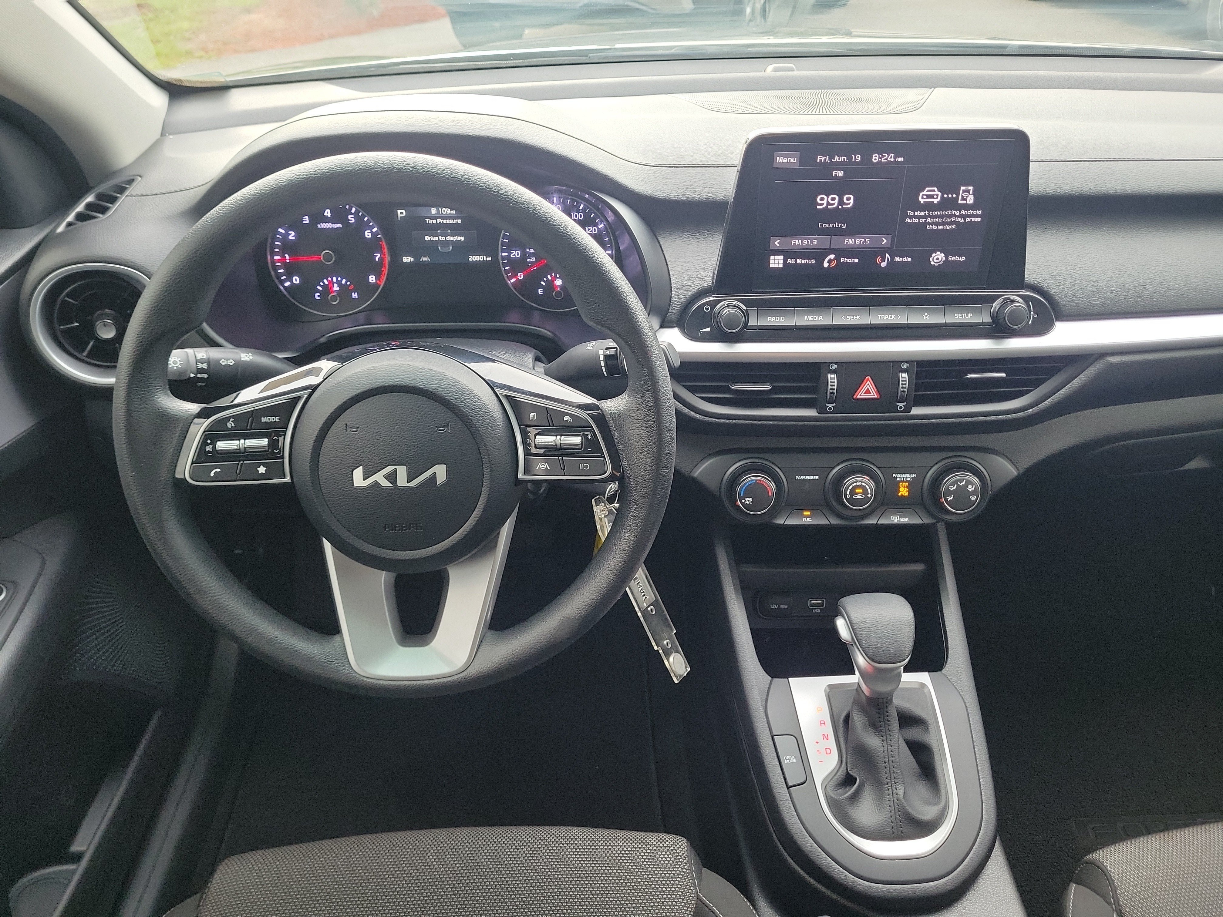 Certified 2024 Kia Forte LXS FWD image 17