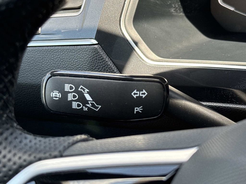 Used 2024 Volkswagen Tiguan SEL R-Line AWD/4WD image 23