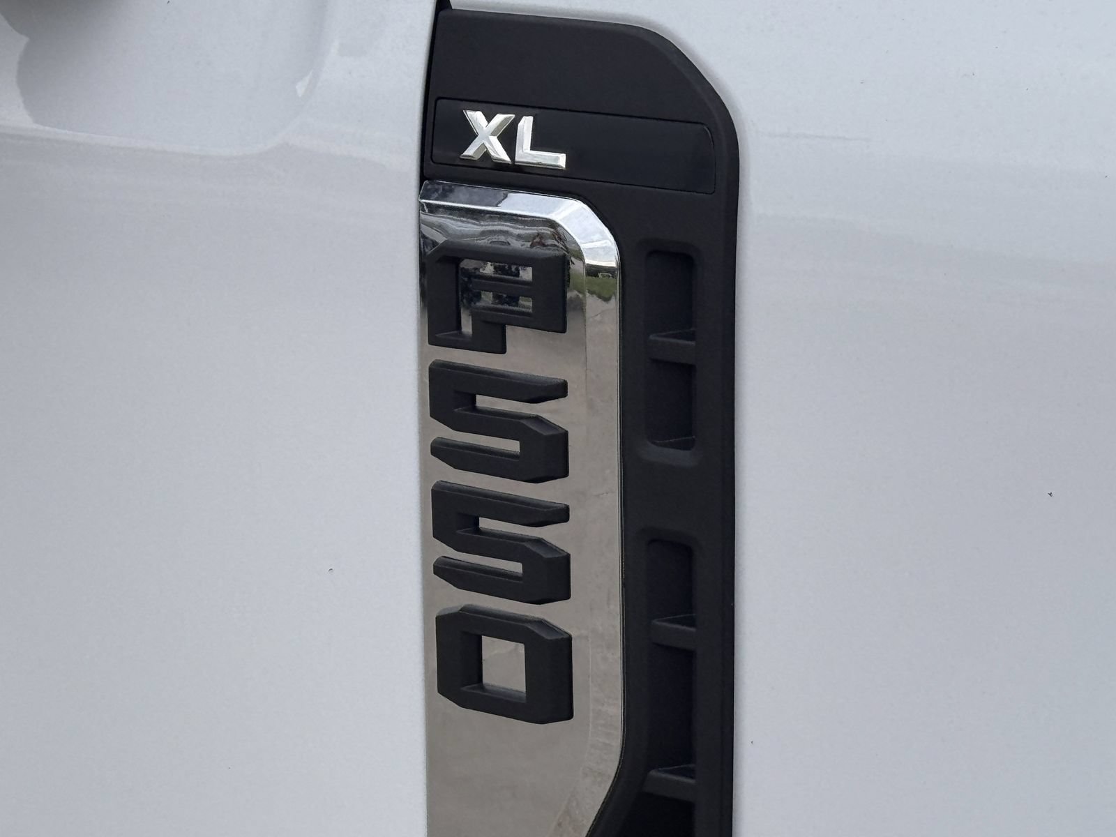 New 2026 Ford F550 4x4 Regular Cab Super Duty image 9