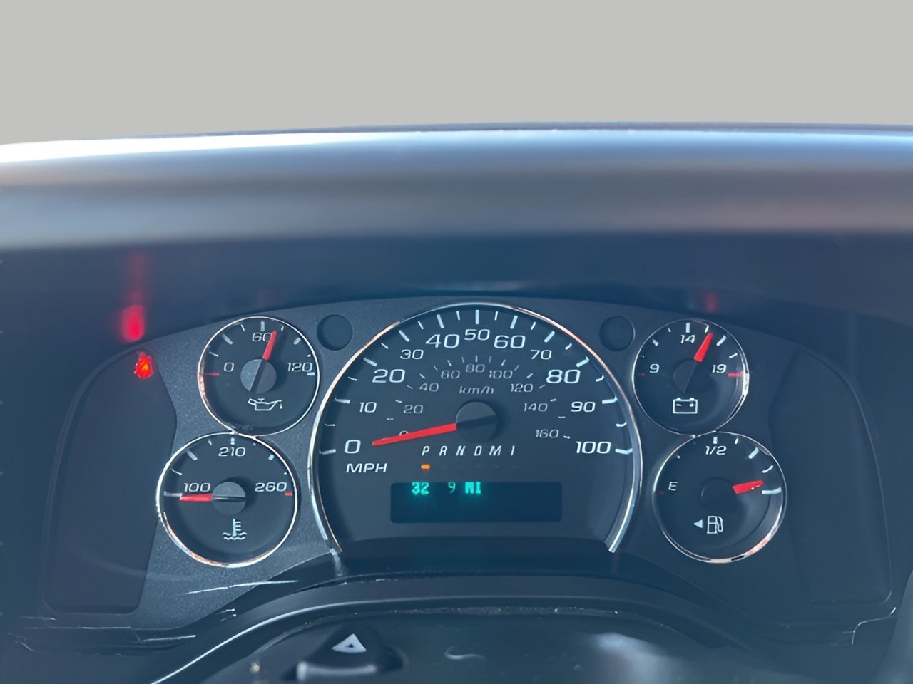 Used 2023 Chevrolet Express 2500 w/ Driver Convenience Package image 17