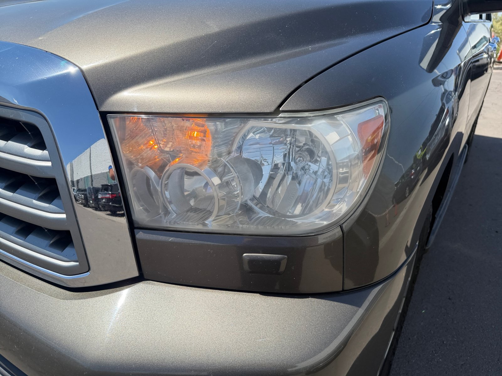 Used 2008 Toyota Sequoia Limited w/ Cold Area Pkg AWD/4WD image 9