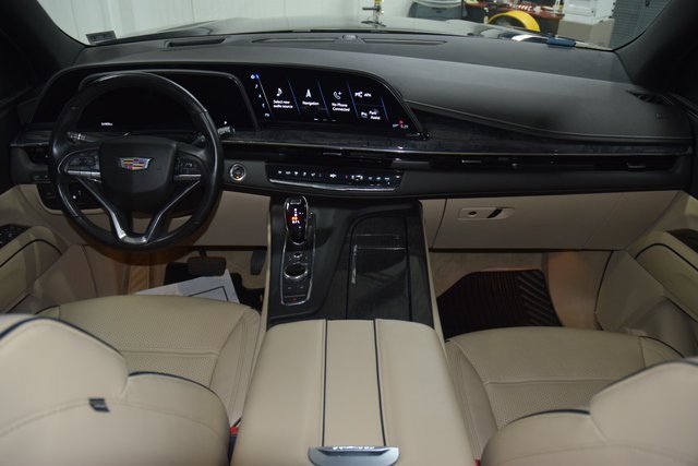 Used 2021 Cadillac Escalade Premium Luxury w/ Driver Assist Tech Package image 32