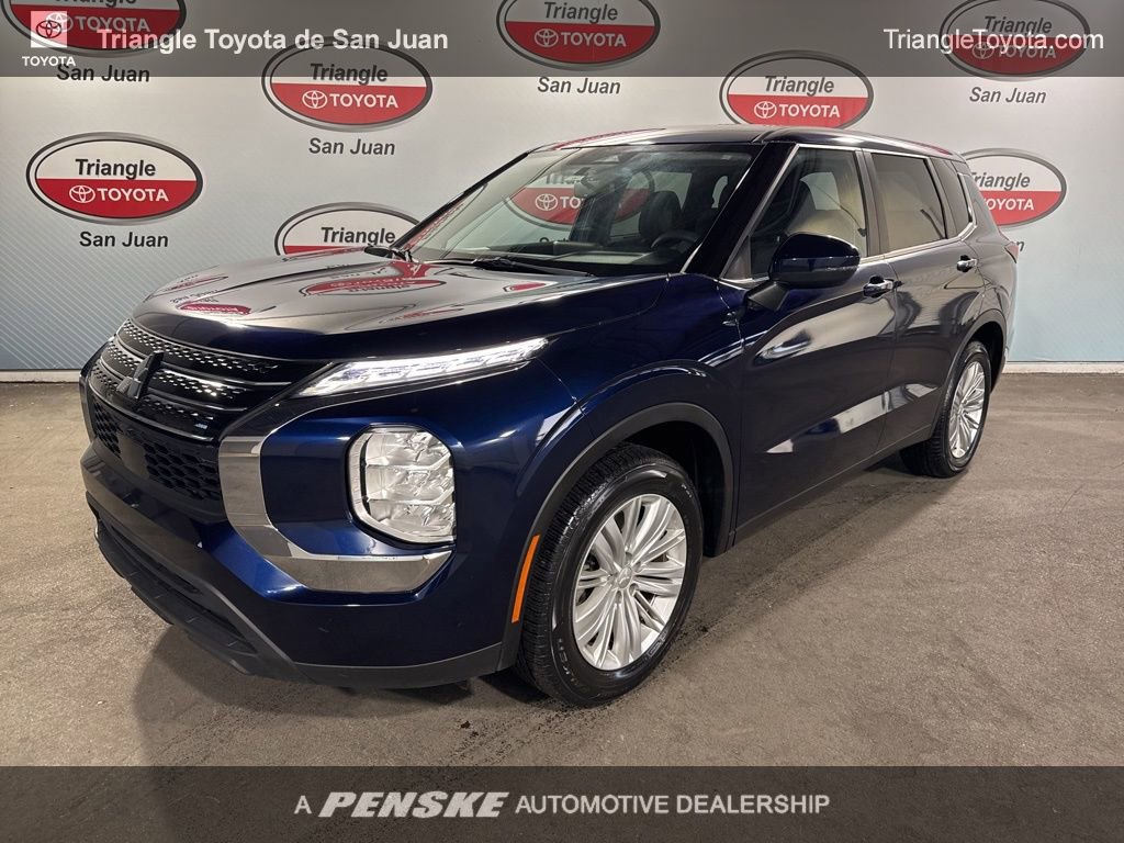 Used 2023 Mitsubishi Outlander ES image 1