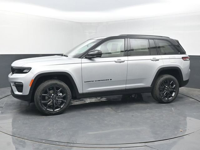 New 2025 Jeep Grand Cherokee Limited AWD/4WD image 2