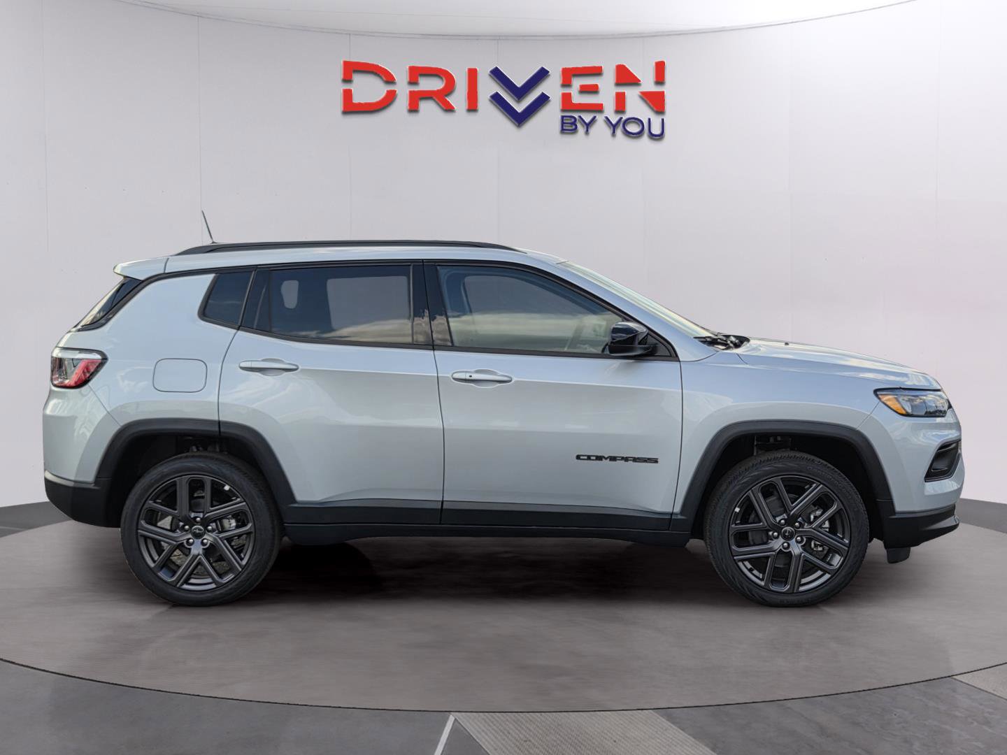 New 2026 Jeep Compass Latitude image 6