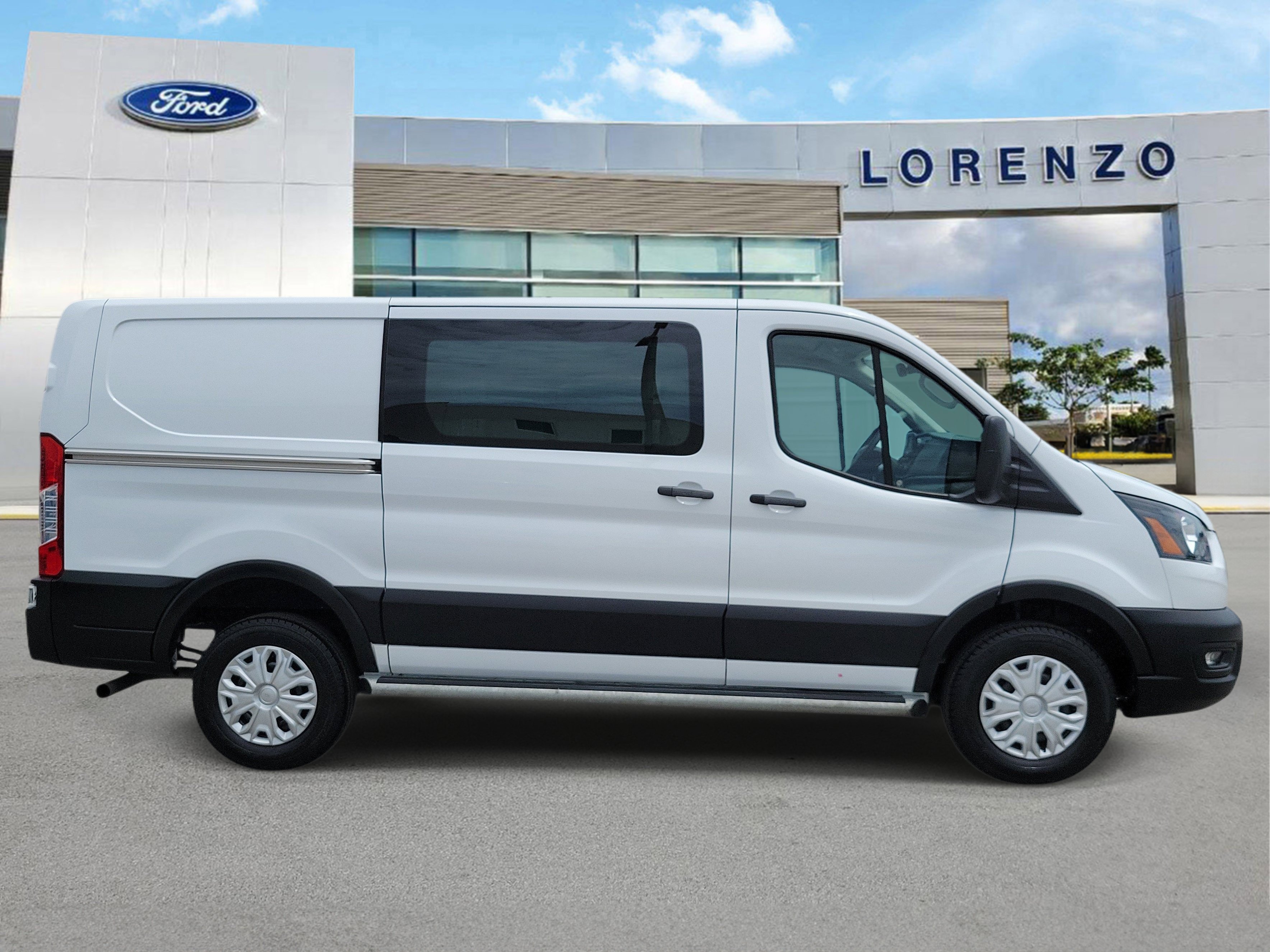Used 2024 Ford Transit 250 Low Roof w/ Exterior Upgrade Package RWD image 4