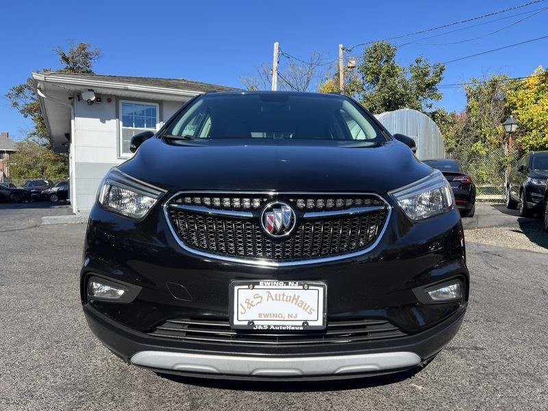 Used 2019 Buick Encore Sport Touring FWD image 2