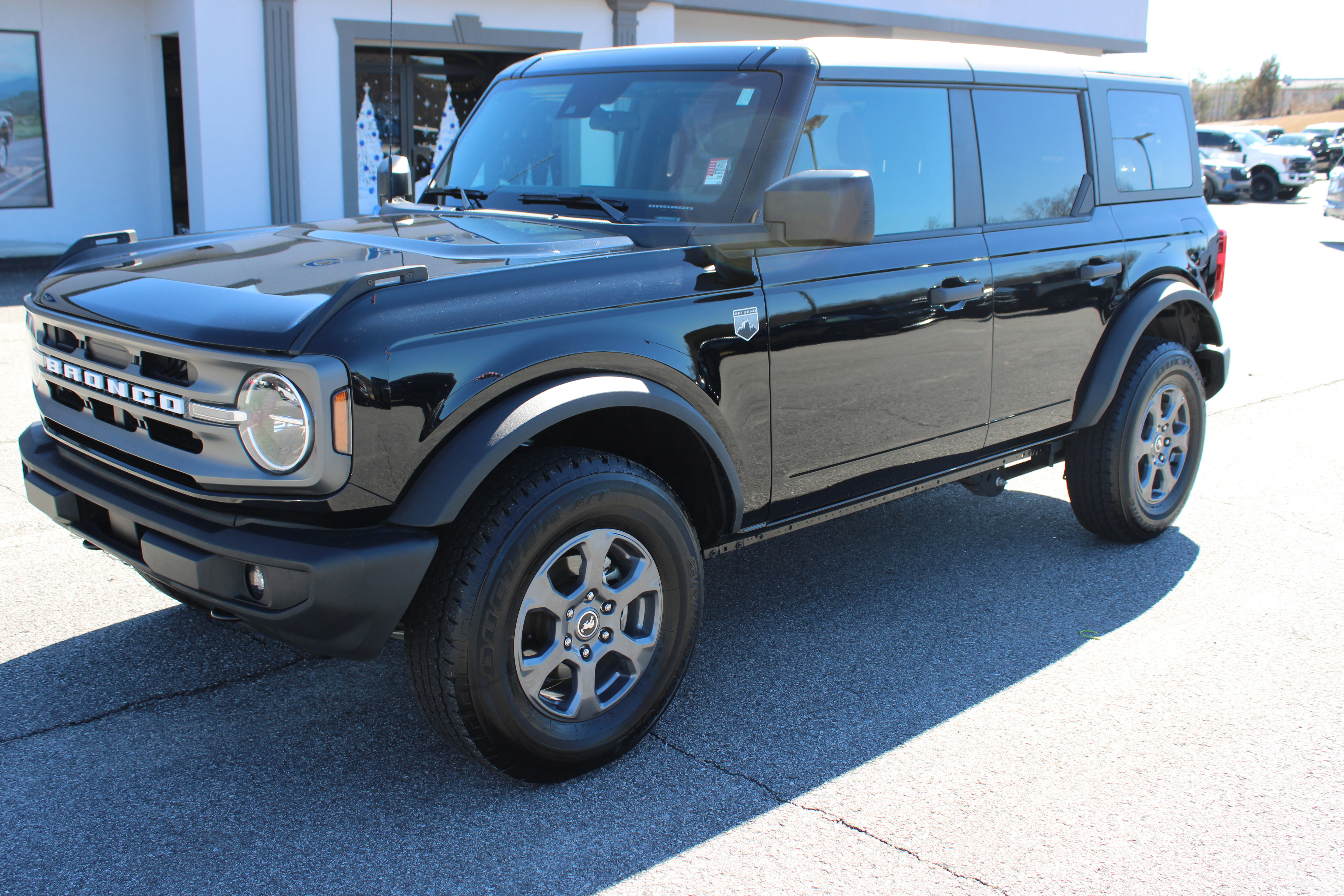 Used 2024 Ford Bronco Big Bend image 2