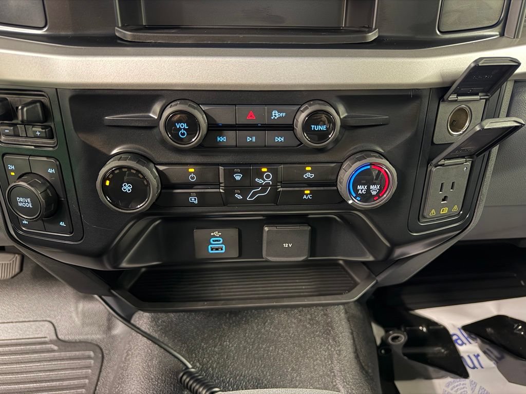 New 2026 Ford F250 XL w/ XL Chrome Package AWD/4WD image 14