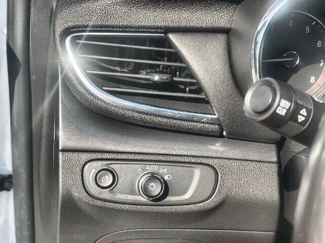 Used 2018 Buick Encore Preferred FWD image 17