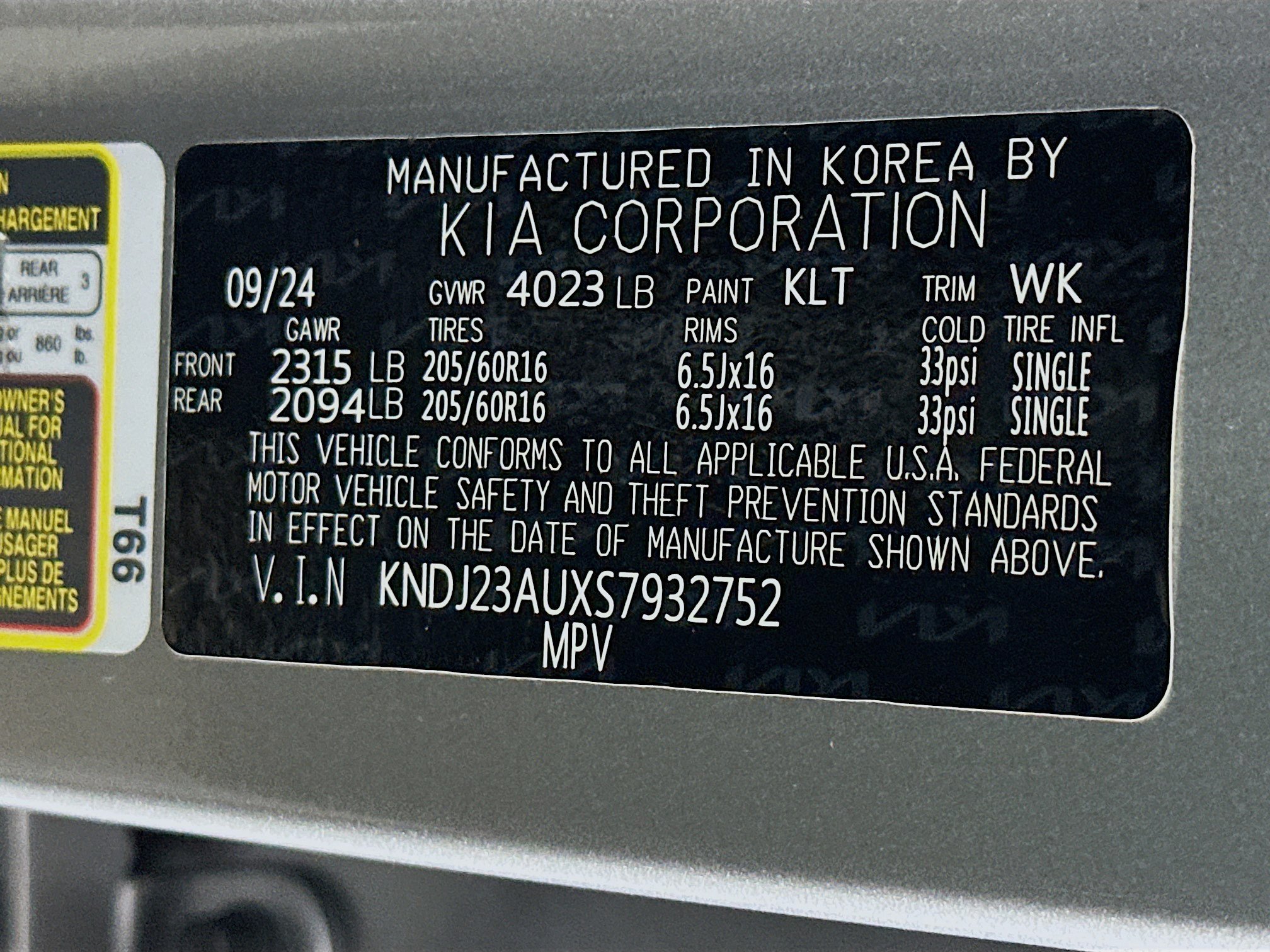 Used 2025 Kia Soul LX w/ LX Technology Package FWD image 12