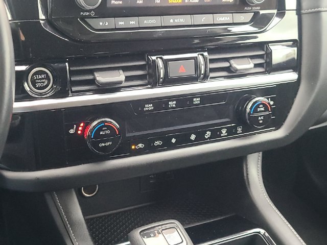 Used 2022 Nissan Pathfinder SV AWD/4WD image 21