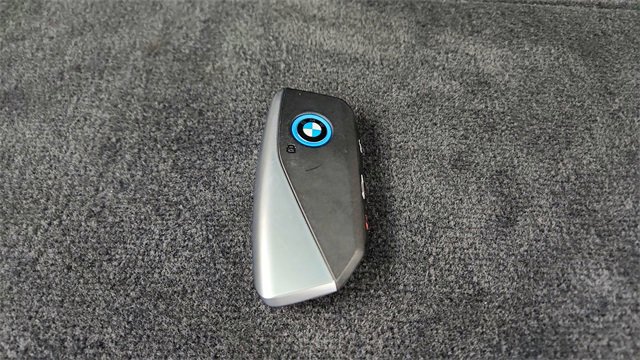 Used 2022 BMW iX xDrive50 w/ Premium Package image 60