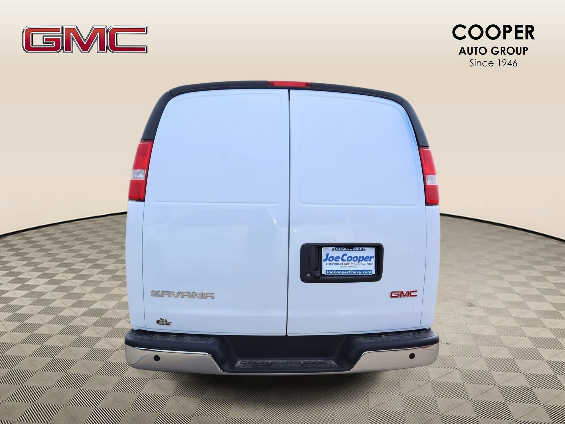 New 2026 GMC Savana 3500 w/ Driver Convenience Package RWD image 18