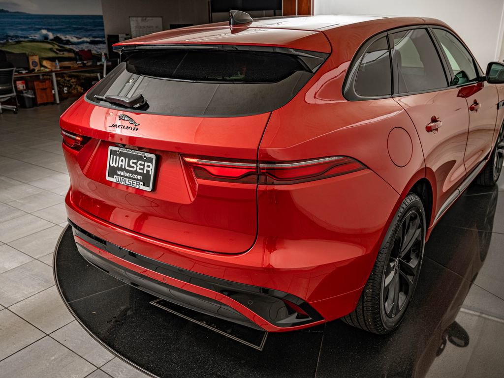 Certified 2024 Jaguar F-PACE R-Dynamic S AWD/4WD image 15