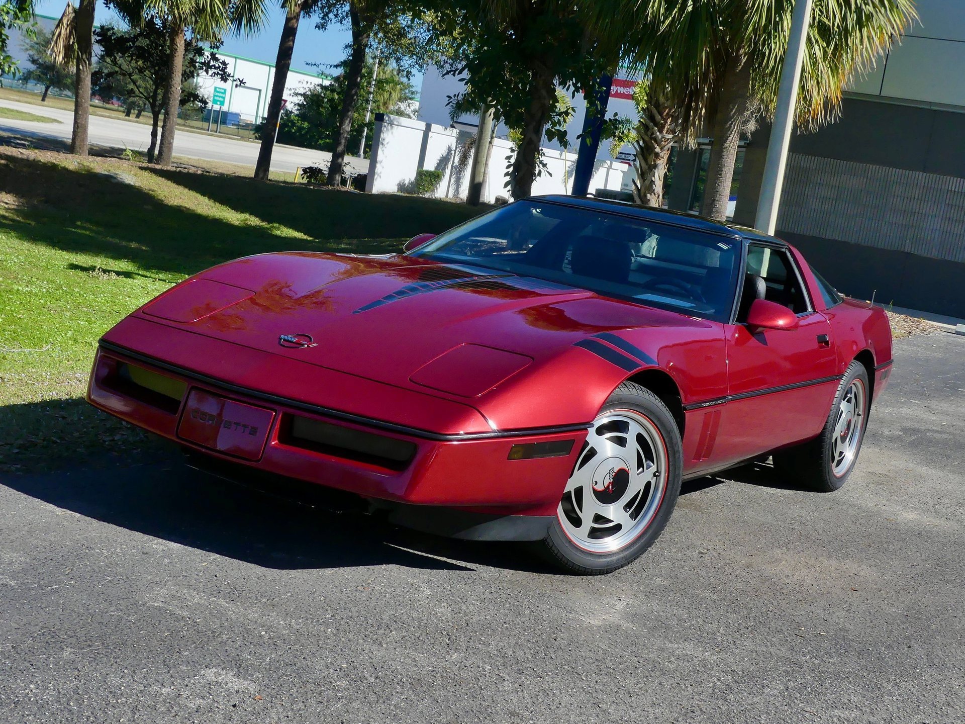 Used 1989 Chevrolet Corvette Coupe RWD image 93