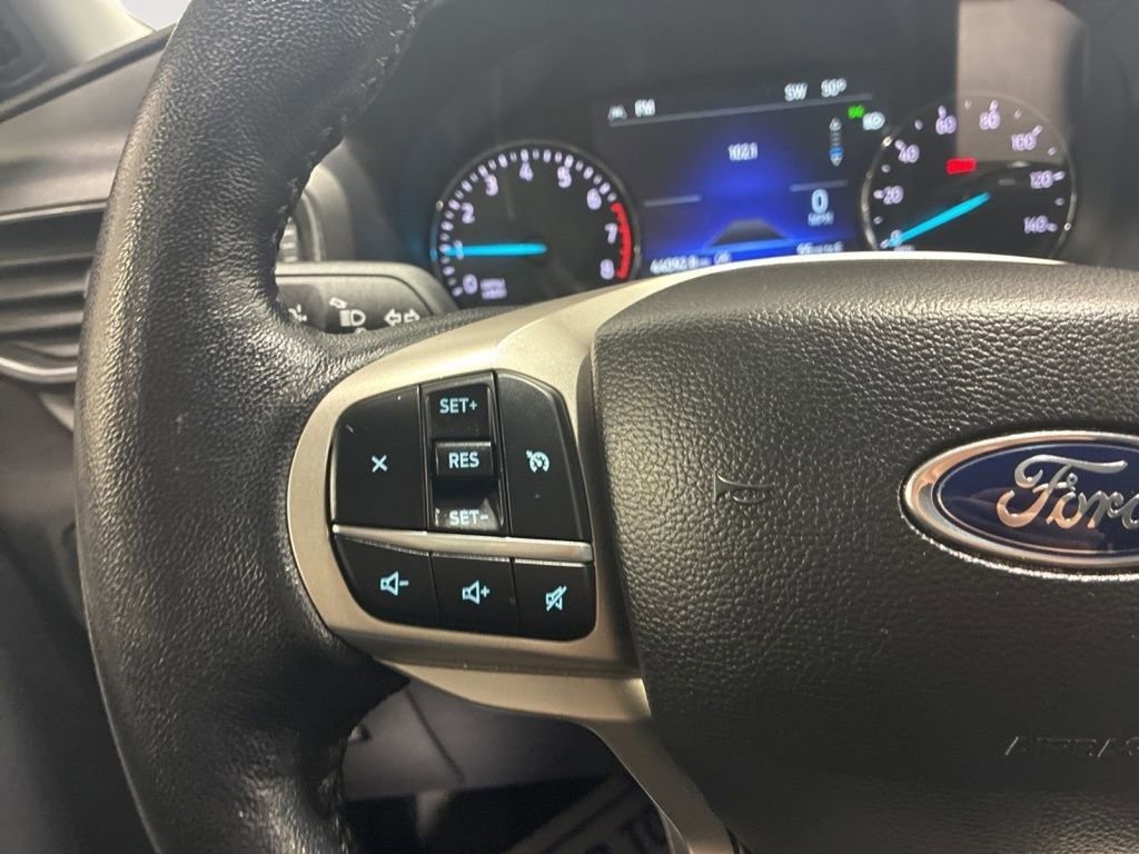 Used 2022 Ford Explorer XLT w/ Equipment Group 202A image 39