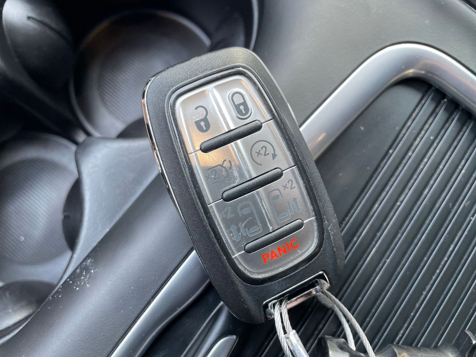 Used 2024 Chrysler Pacifica Touring-L image 21