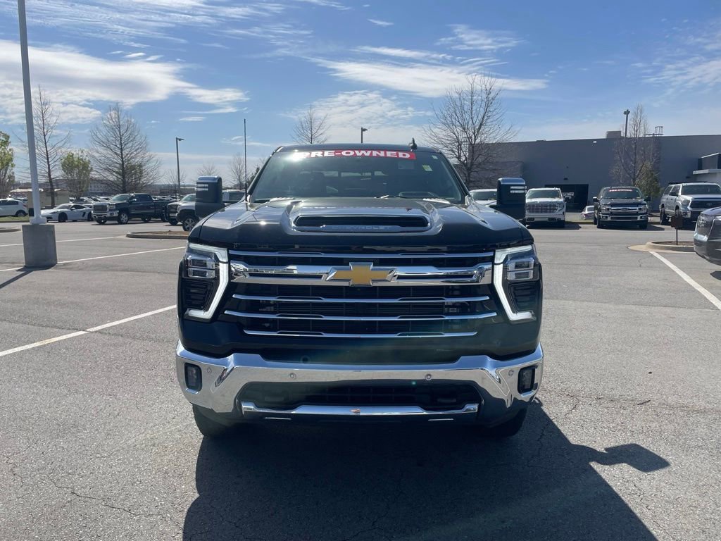 Used 2024 Chevrolet Silverado 2500 LTZ w/ LTZ Plus Package image 2