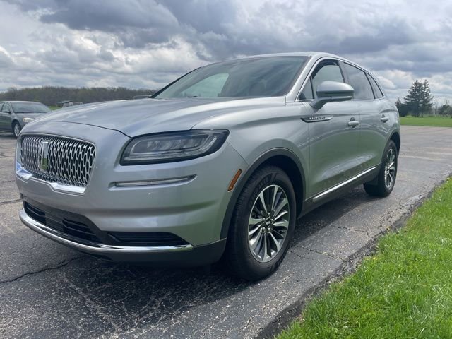 Used 2023 Lincoln Nautilus Reserve AWD/4WD image 7