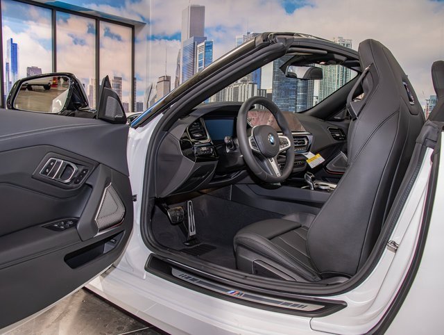 New 2026 BMW Z4 sDrive30i w/ Driving Assistance Package image 15