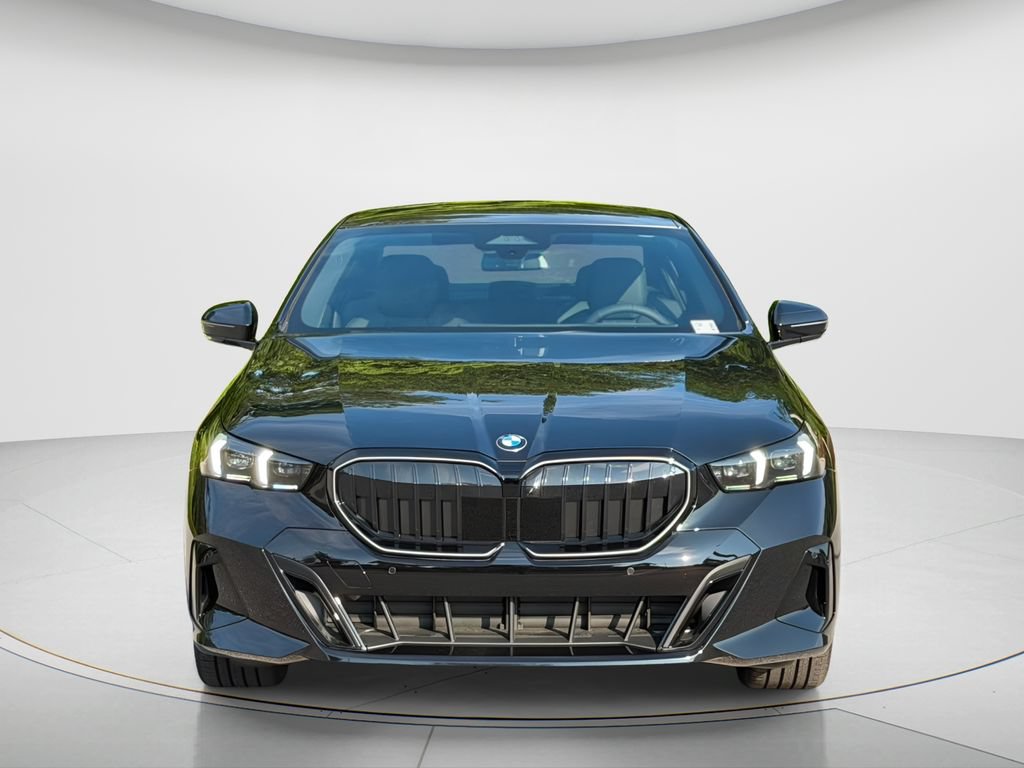 New 2027 BMW 530i xDrive w/ M Sport Package AWD/4WD image 2