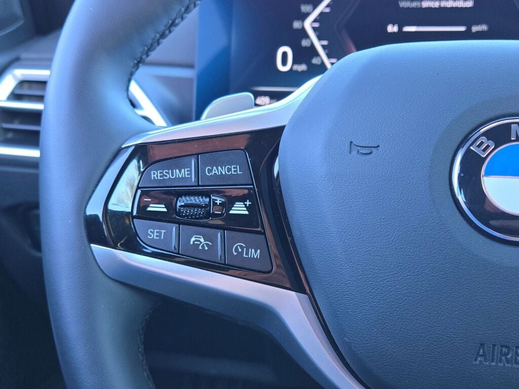 Used 2025 BMW 330i xDrive Sedan image 31