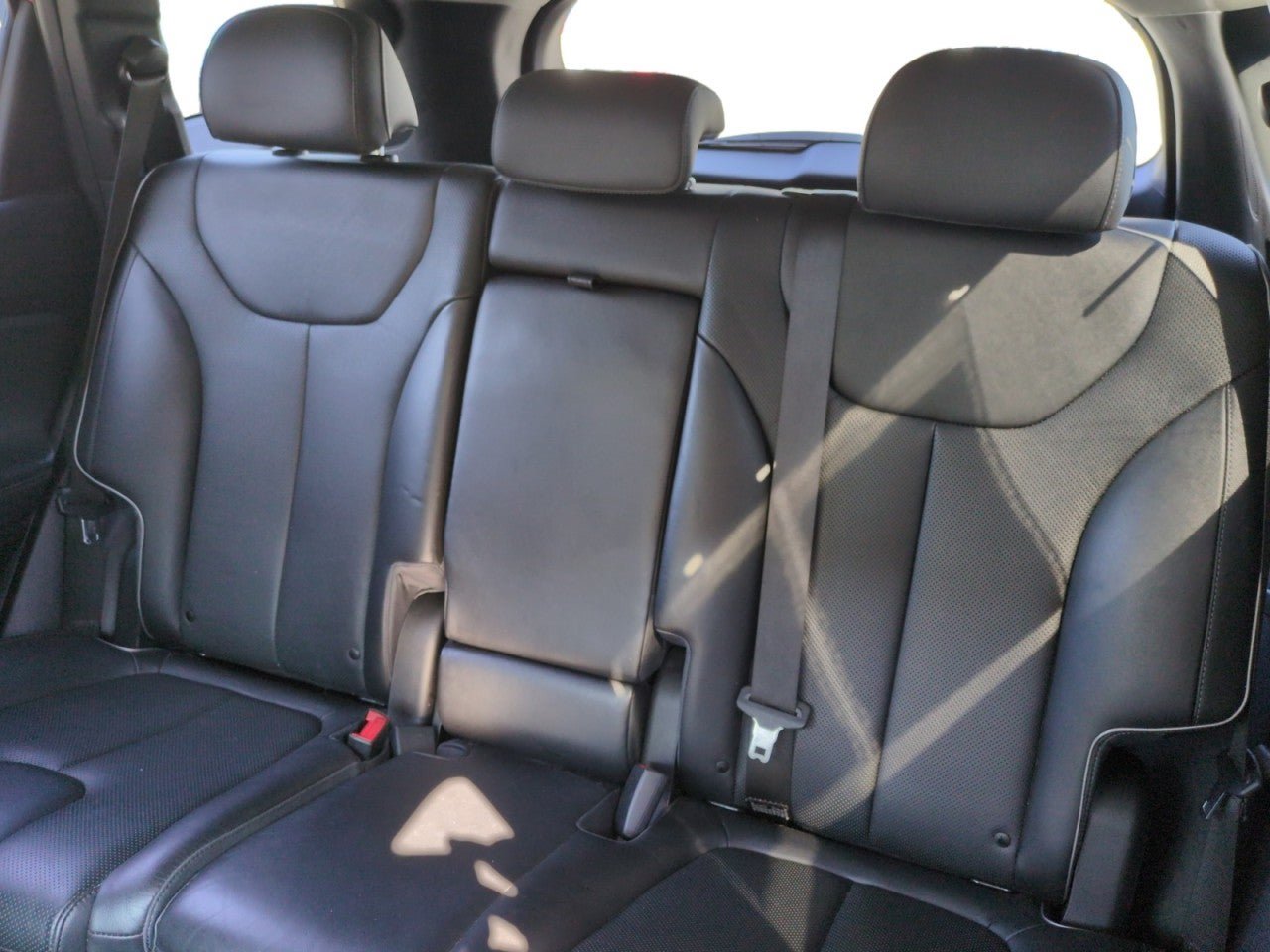 Used 2021 Hyundai Santa Fe SEL w/ Convenience + Premium Package FWD image 25