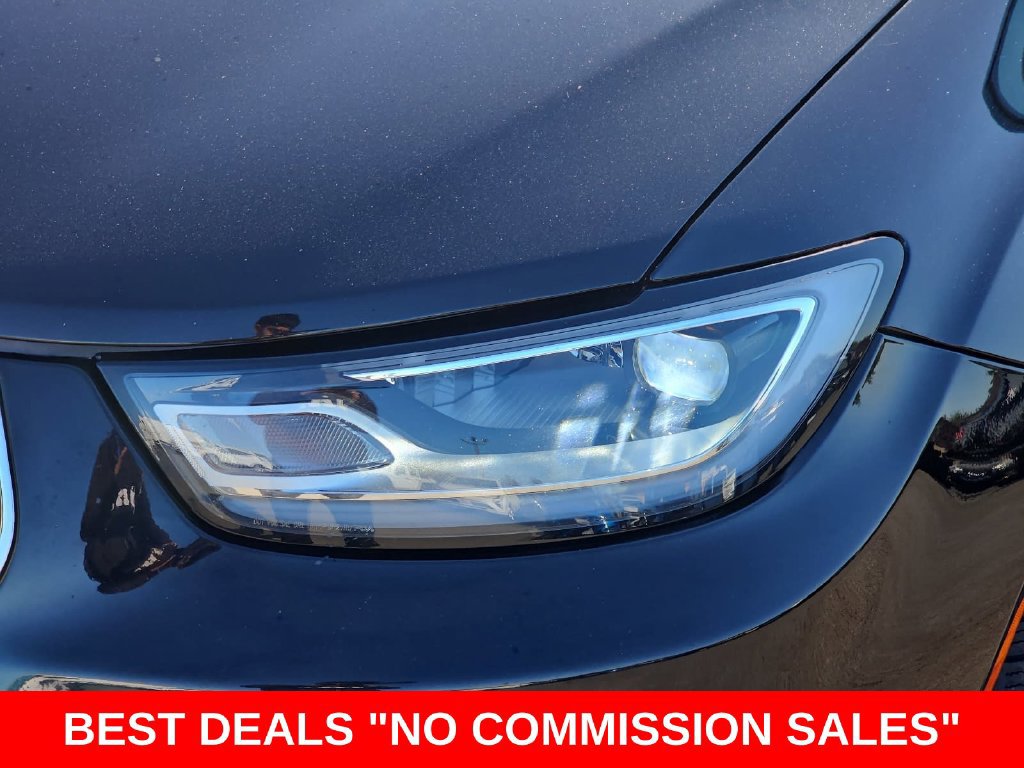 Used 2024 Chrysler Pacifica Touring-L FWD image 34