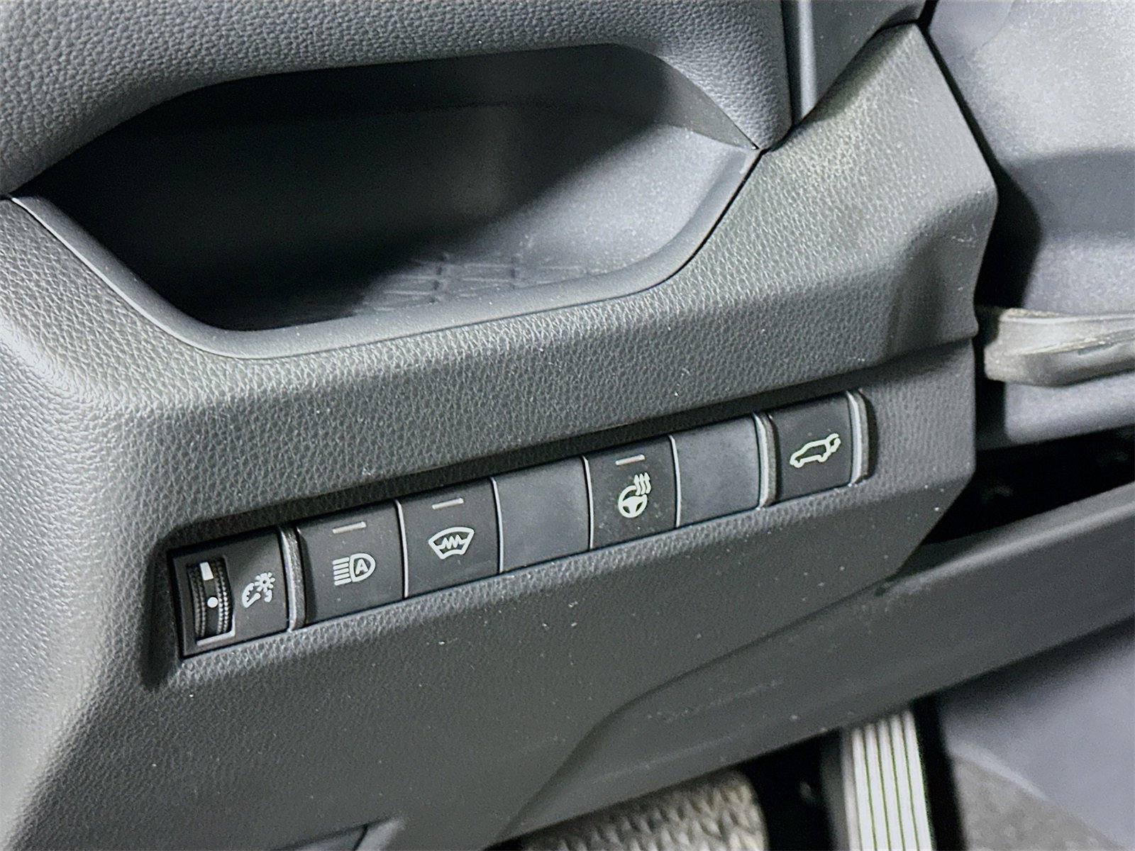 Certified 2024 Toyota RAV4 SE image 10