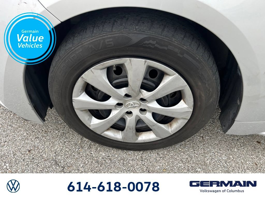 Used 2020 Toyota Corolla LE FWD image 14