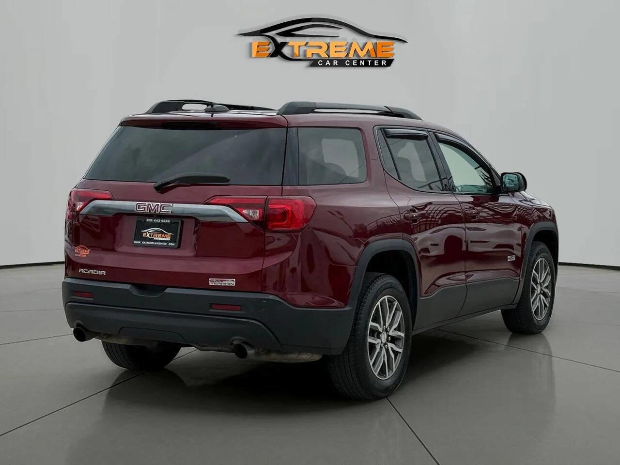 Used 2017 GMC Acadia SLE w/ Driver Alert Package I AWD/4WD image 6