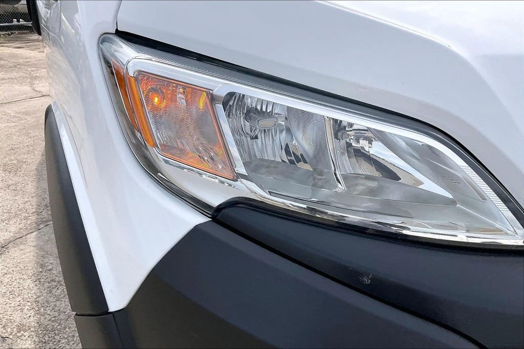 New 2024 RAM ProMaster 2500 w/ Convenience Group FWD image 15