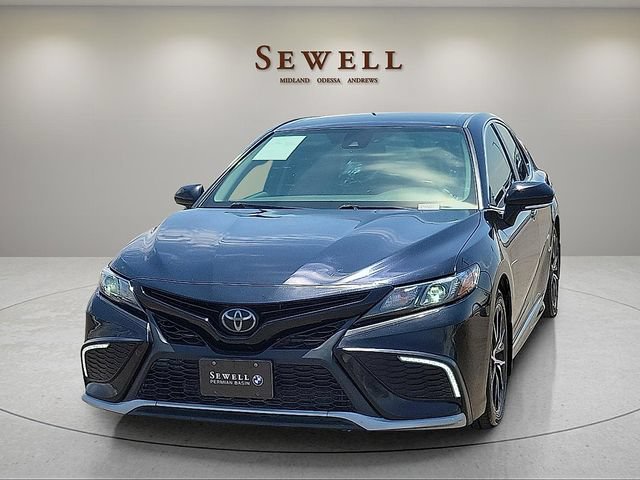 Used 2022 Toyota Camry SE w/ Convenience Package FWD image 1