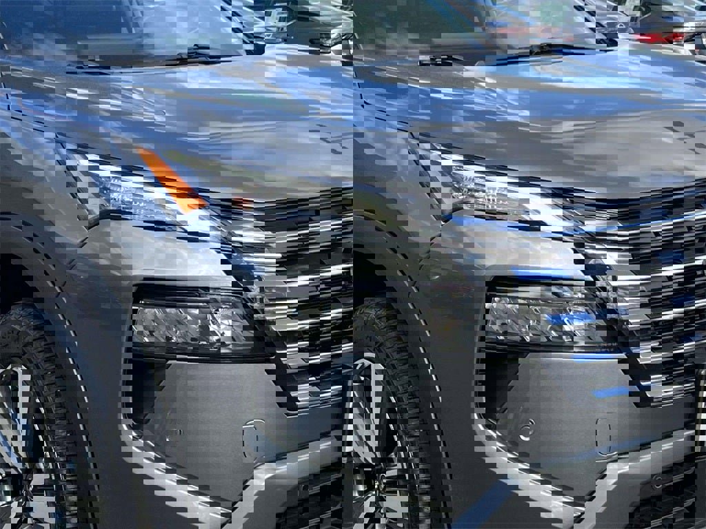 Certified 2024 Nissan Rogue SL w/ SL Premium Package image 8