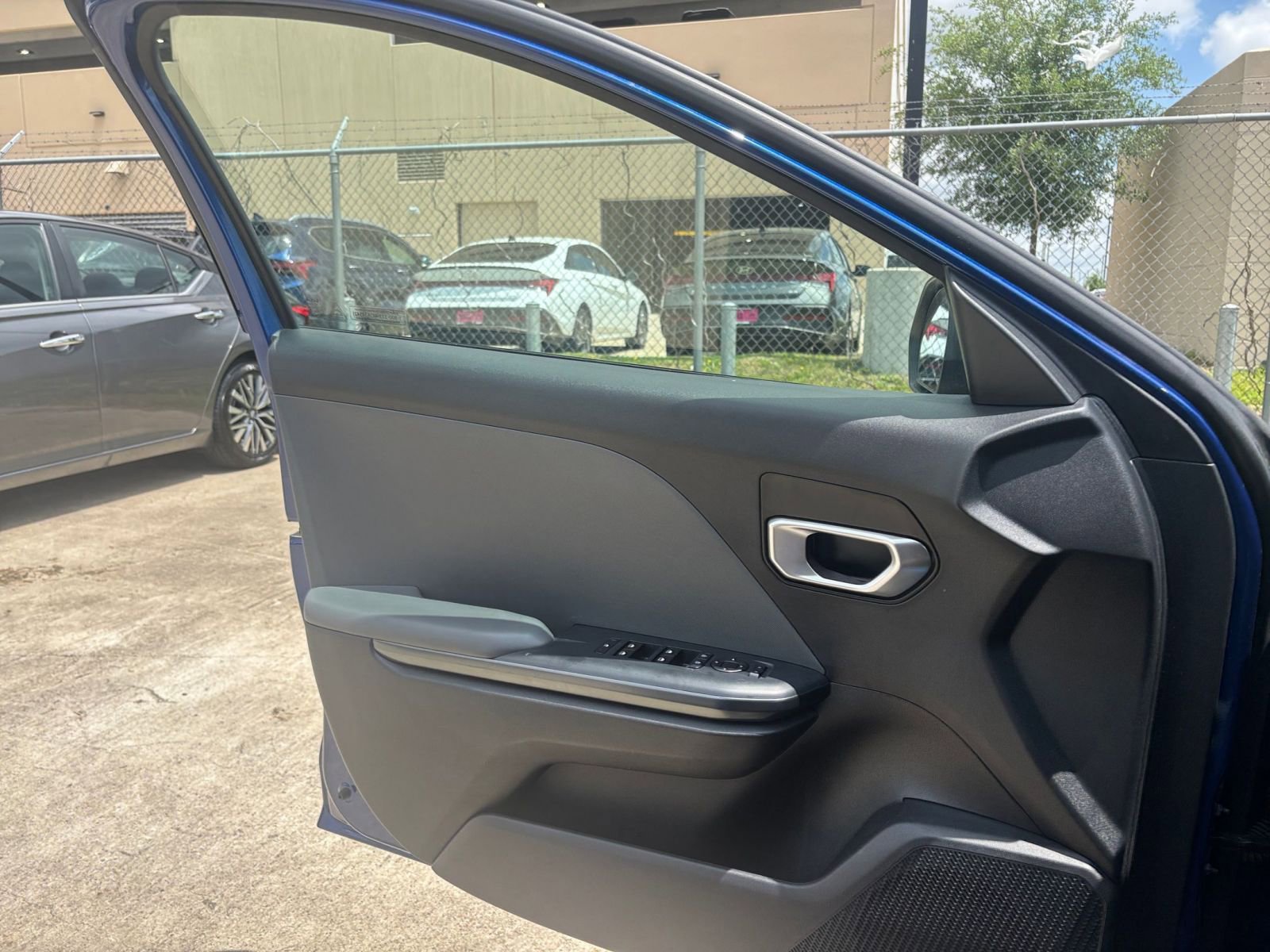 Used 2025 Kia K4 FWD image 18