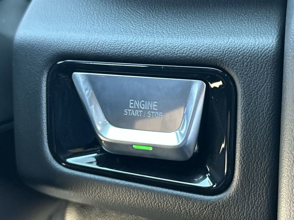 Used 2026 GMC Yukon XL Denali w/ Sun & Power Step Package image 17