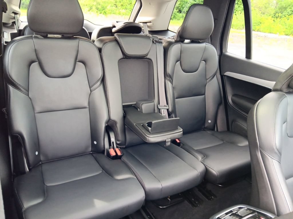 Used 2022 Volvo XC90 T5 Momentum AWD/4WD image 39