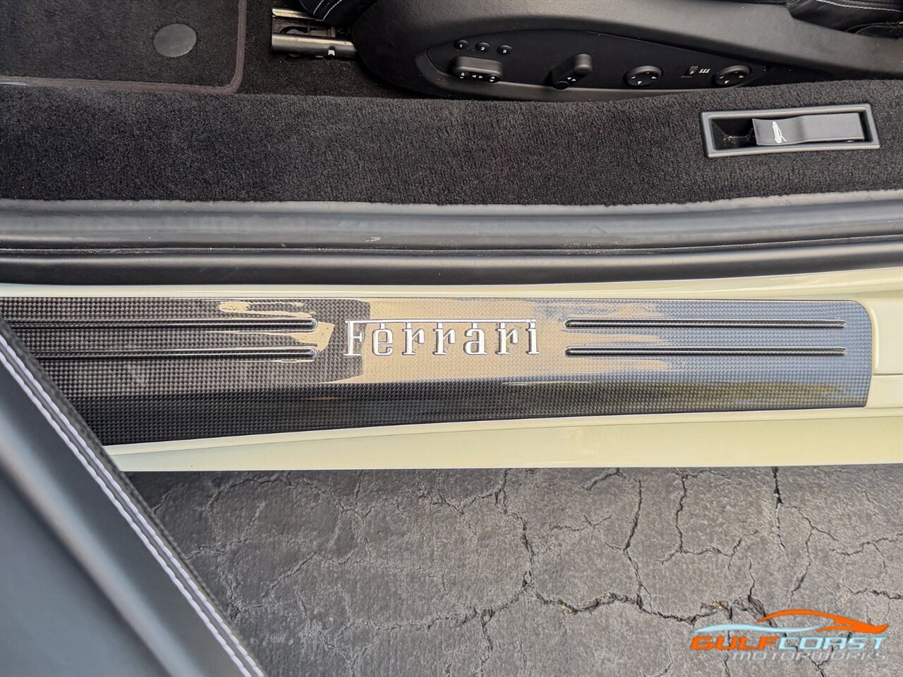 Used 2015 Ferrari 458 Spider RWD image 19