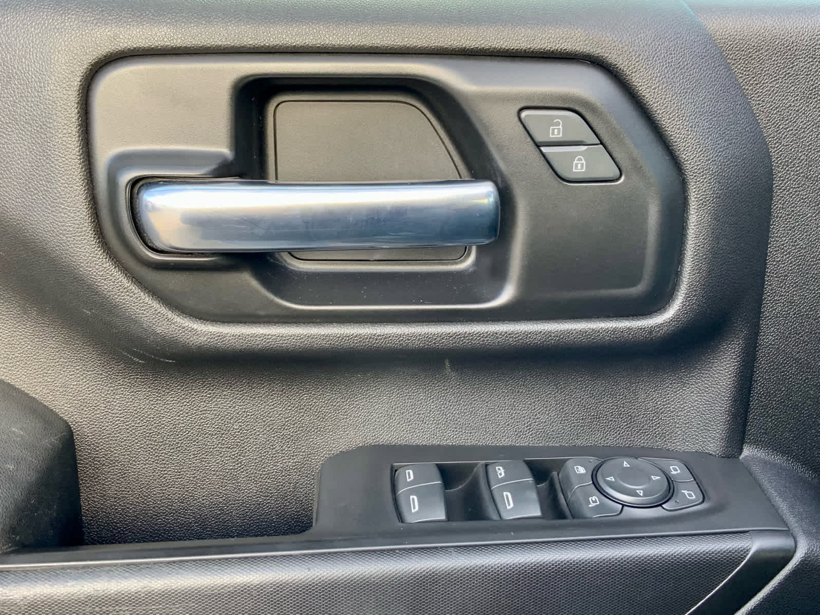 Used 2020 Chevrolet Silverado 2500 Custom w/ Custom Value Package image 45