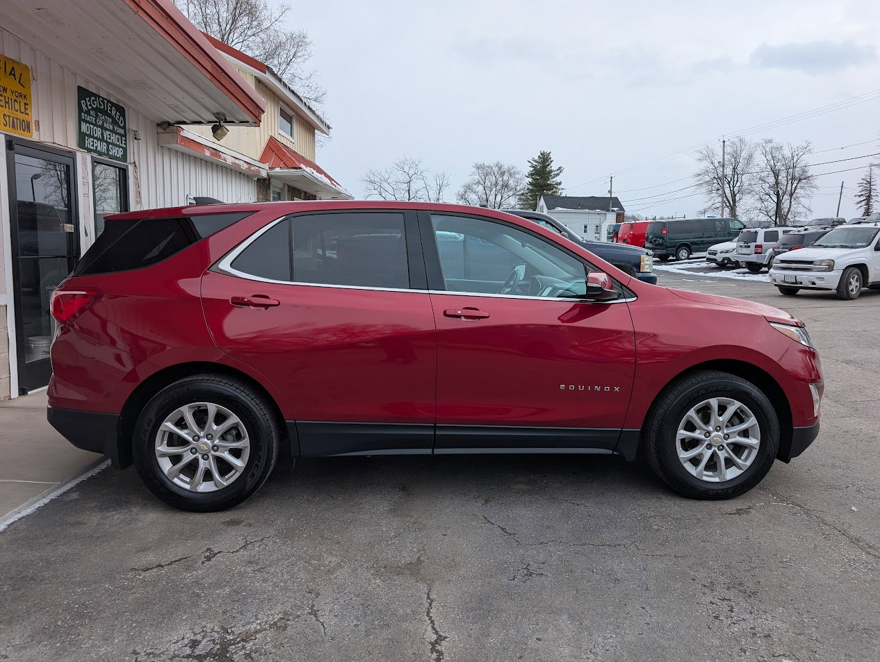 Used 2018 Chevrolet Equinox LT image 16
