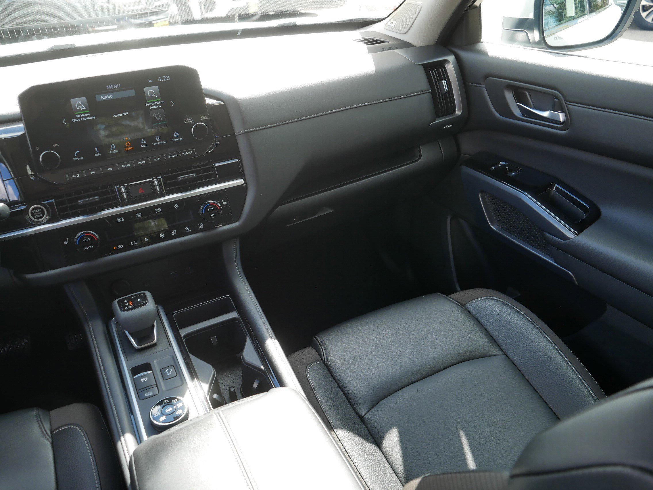 Certified 2023 Nissan Pathfinder SL w/ SL Premium Package AWD/4WD image 11
