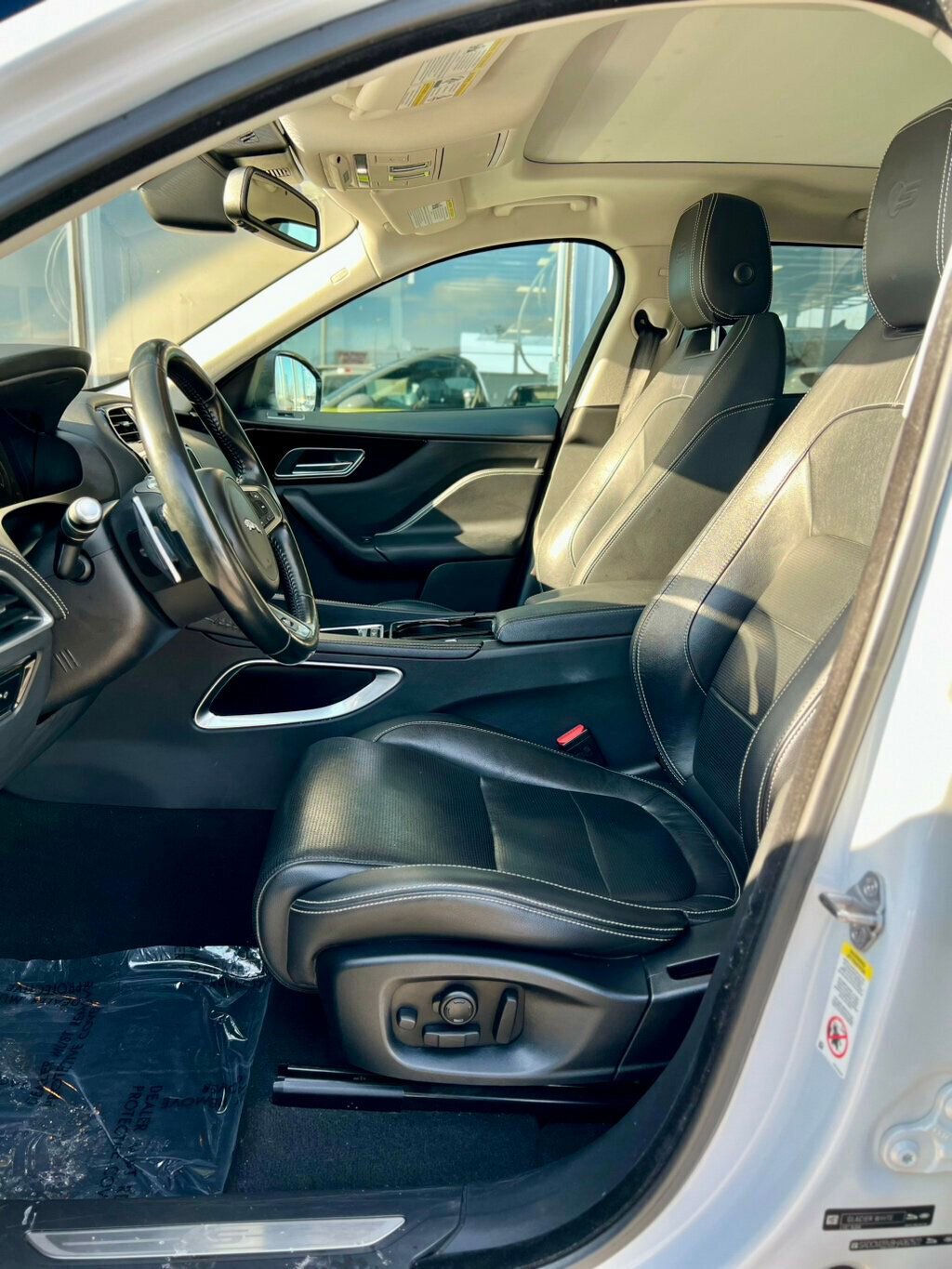 Used 2017 Jaguar F-PACE S image 17