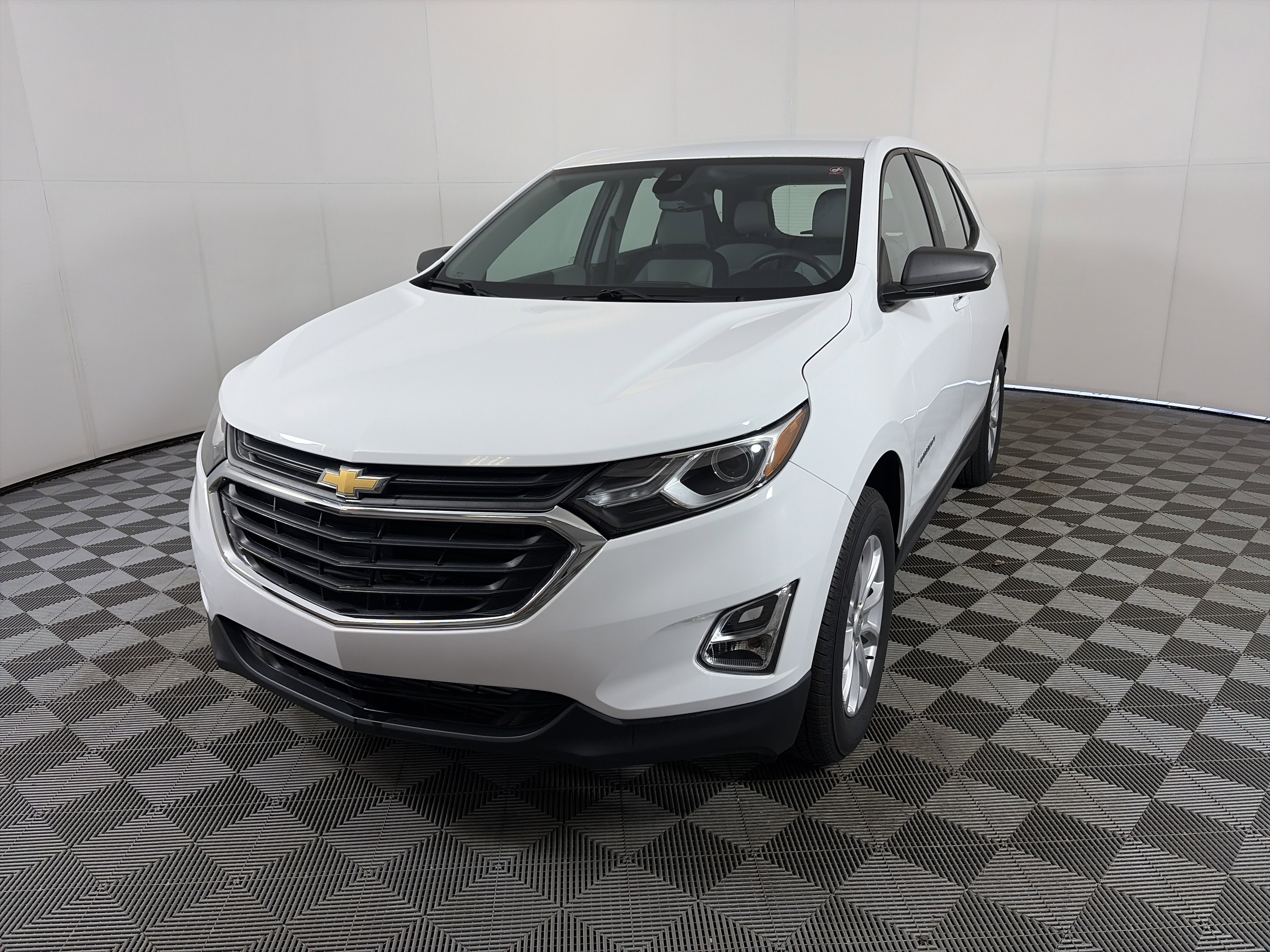 Certified 2021 Chevrolet Equinox LS image 2
